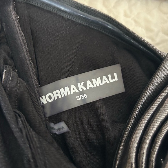 NORMA KAMALI
Walter off-the-shoulder ruched stretch-lamé dress Small - Picture 4 of 6